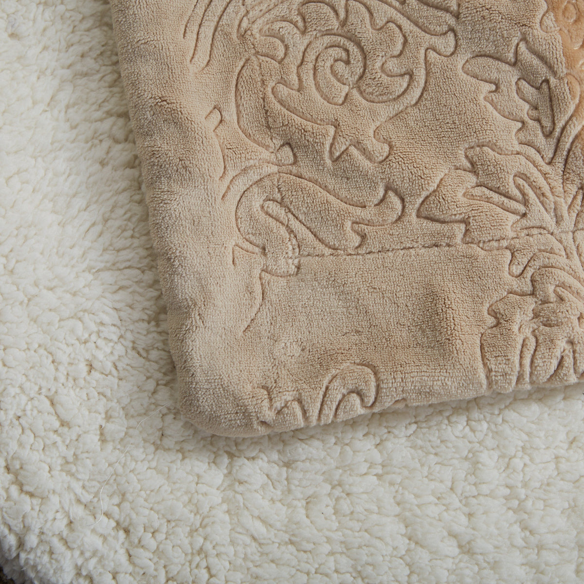 Champagne Beige Sherpa Bubbly Embossed Throw Blanket