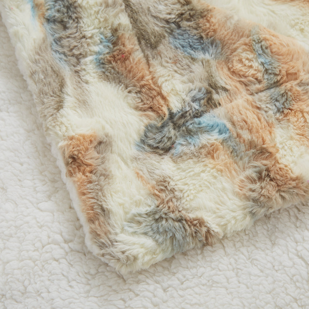 Cloud-Soft Russian Lynx Faux Fur Throw Blanket