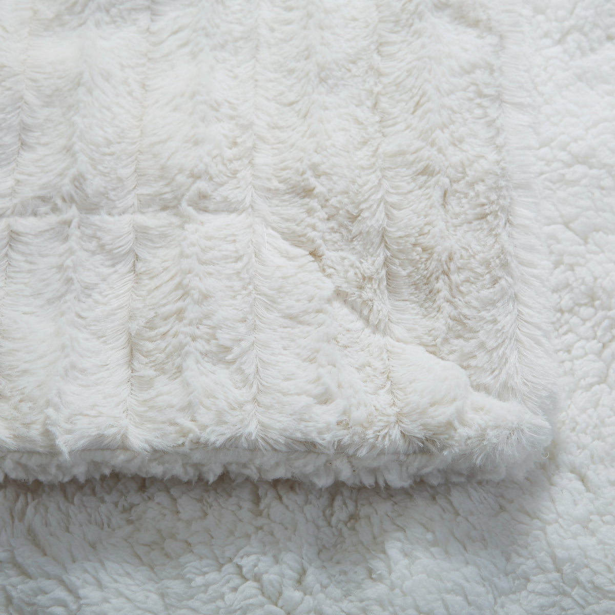 White Ivory Polar Faux Fur Sherpa Throw Blanket